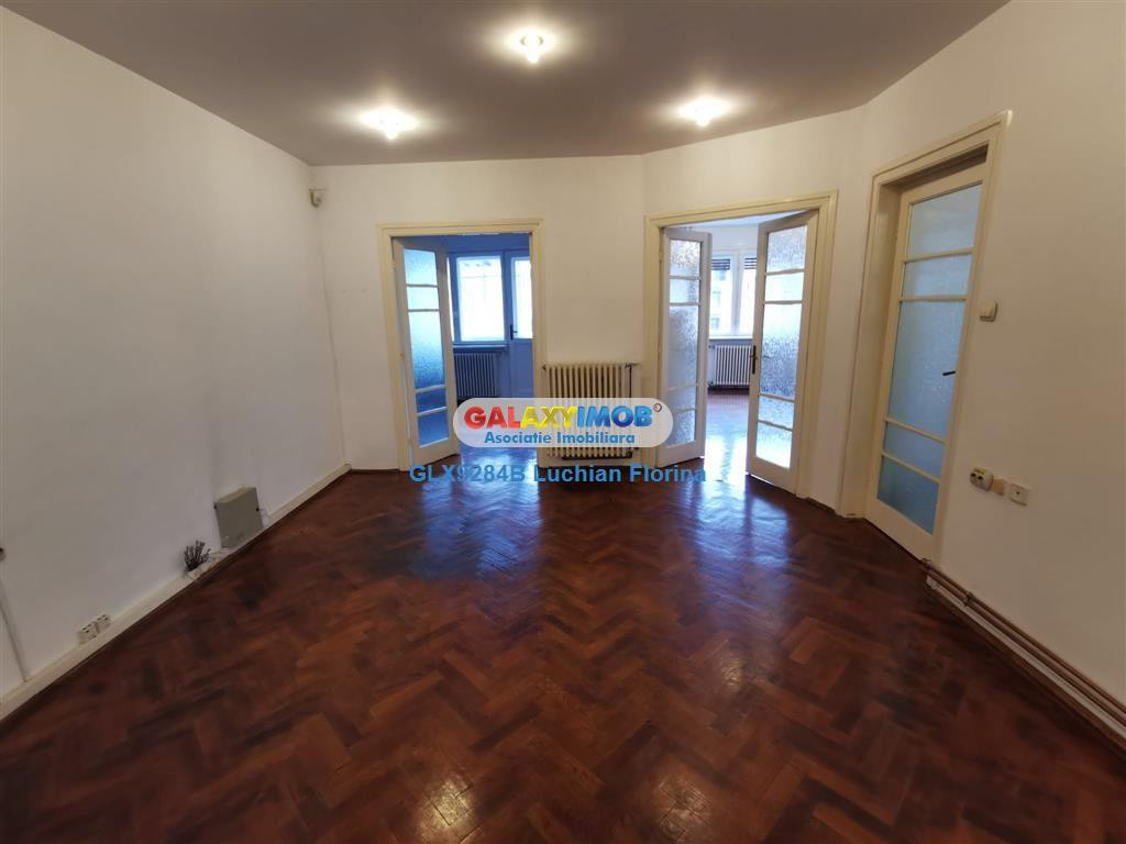 Apartament 3 camere, decomandat, boxa I Occidentului