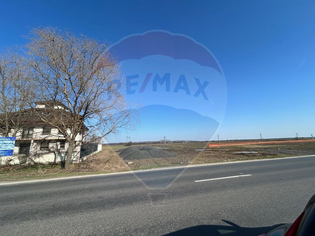 VANZARE Teren intravilan 40,000mp Cocani / Academia Titi Aur