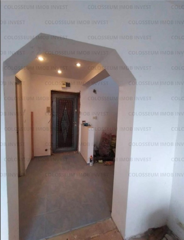 Racadau - Garsoniera cu extindere la mansarda, spatioasa, de renovat!