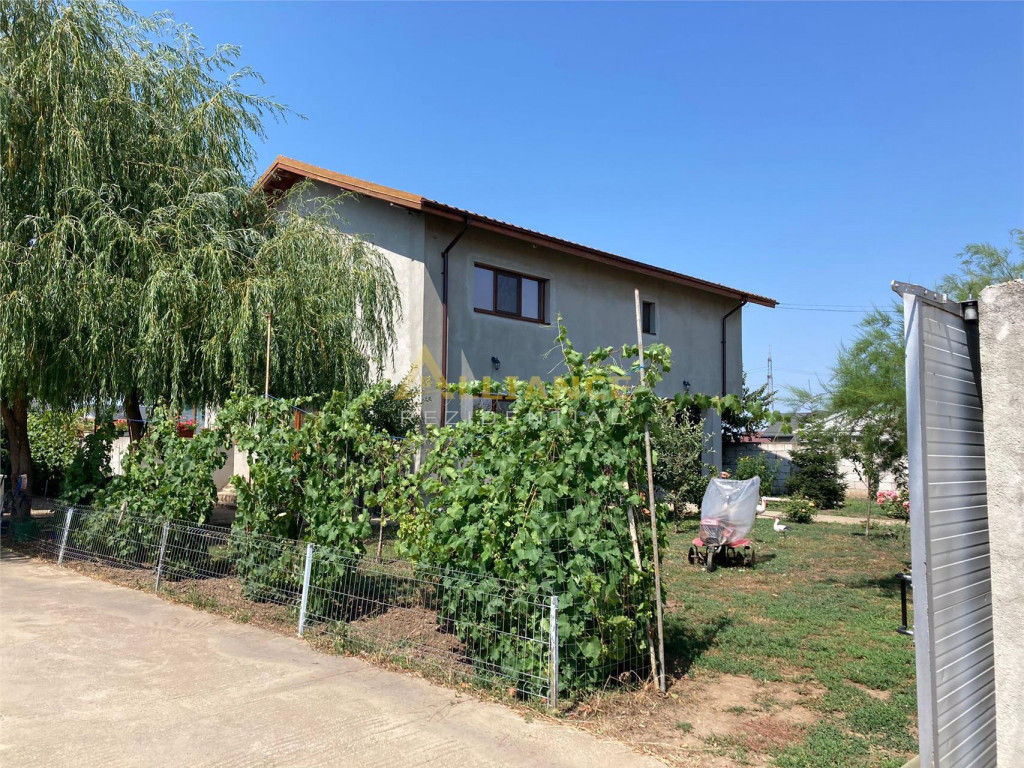 Vila spectaculoasa - 249 mp utili, teren 881 mp,