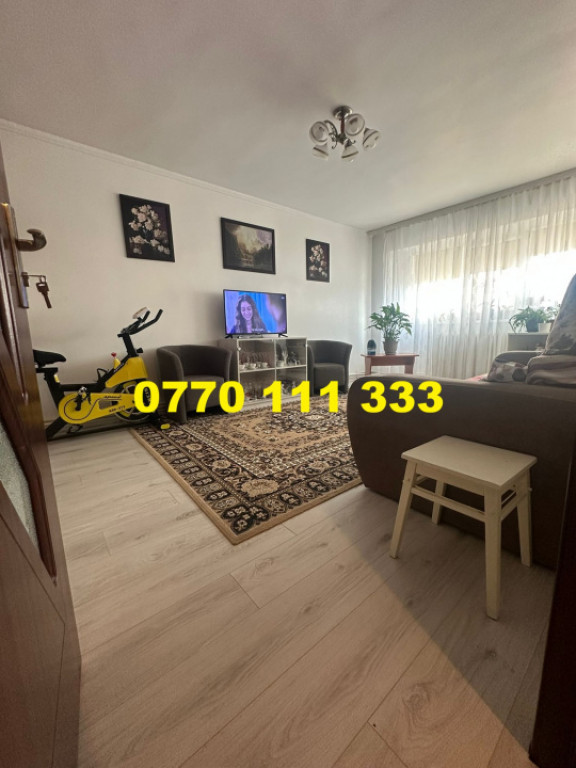 Apartament 3 camere decomandat, Calea Calarasilor-Viziru.