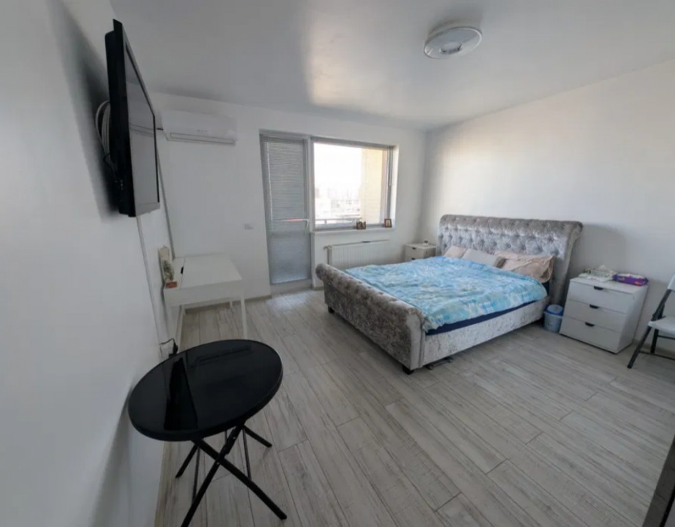 Apartament 2 camere, decomandat - zona Tractorul