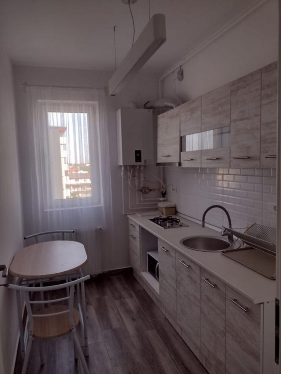 Garsoniera de inchiriat-Aparatorii Patriei-cu centrala