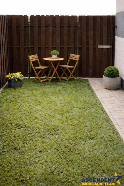 Cu structura generoasa, regim vila, mobilat, curte, gradina,