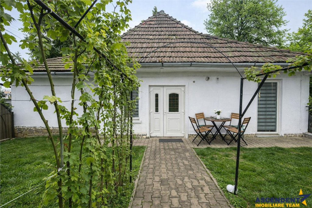 Casa cu 650 mp teren,zona linistita,curte verde,potential ex