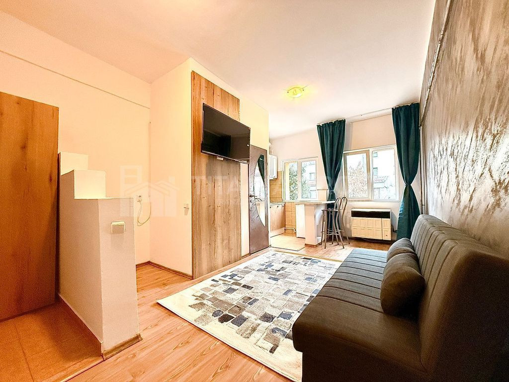 Garsoniera cocheta, mobilata si utilata - langa Afi Mall