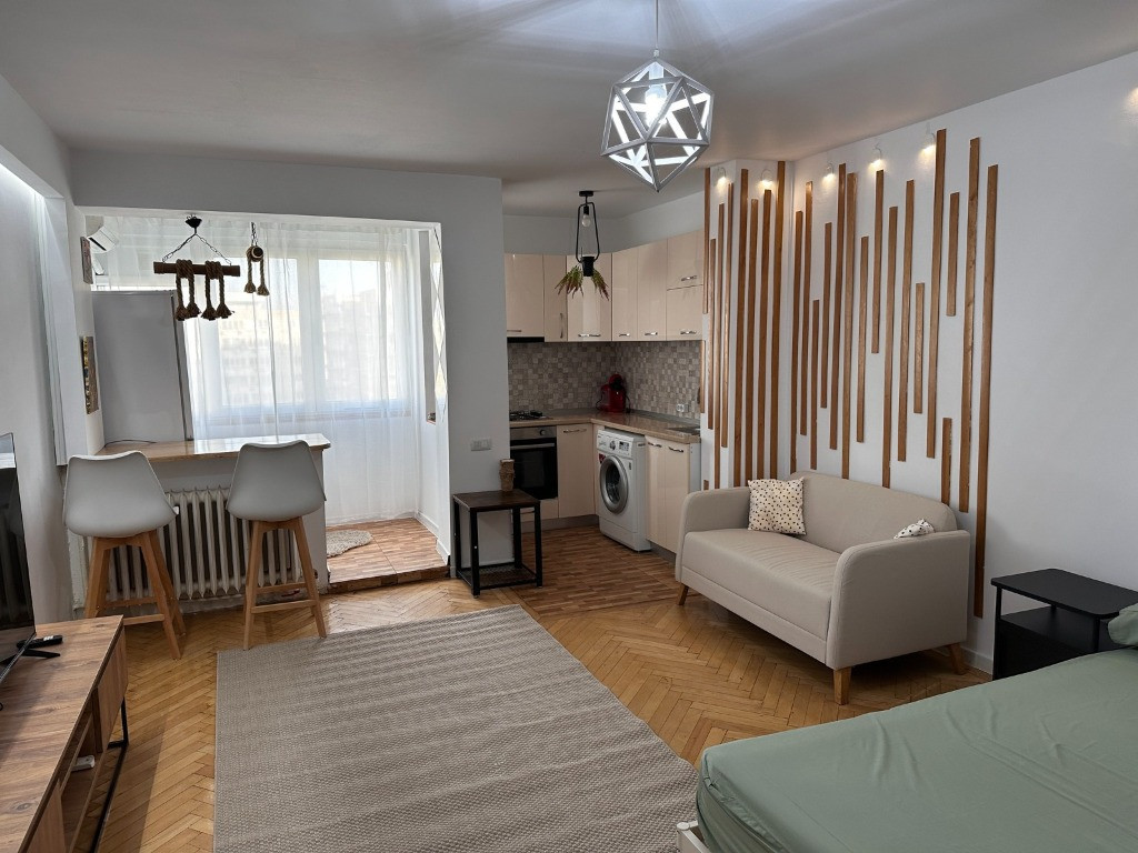 Garsoniera Mall Plaza,Metrou Lujerului