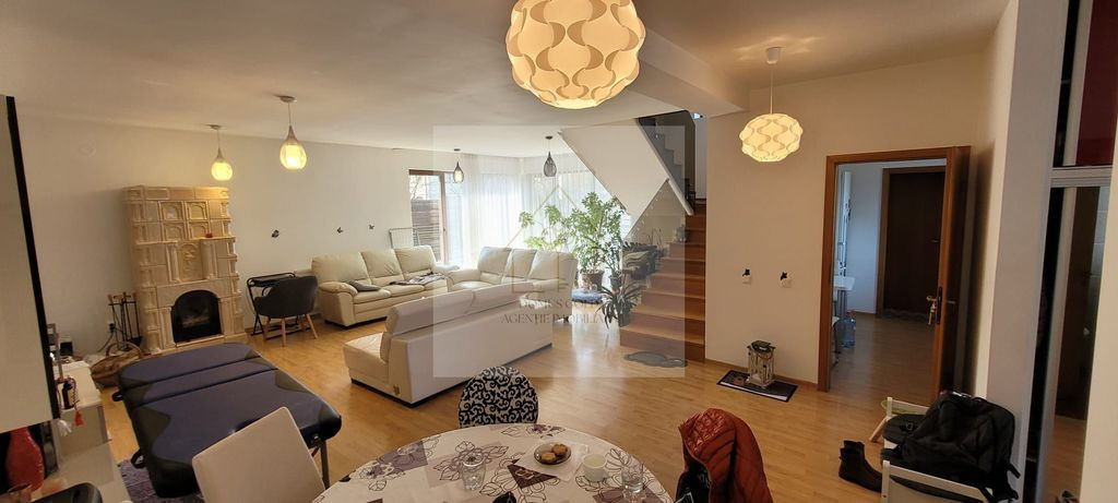 Duplex de vanzare Roata Faget