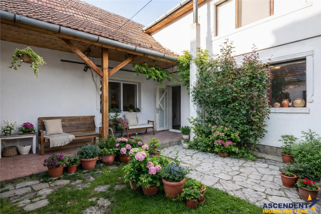 FILM! Casa primitoare in centrul orasului Targu Secuiesc