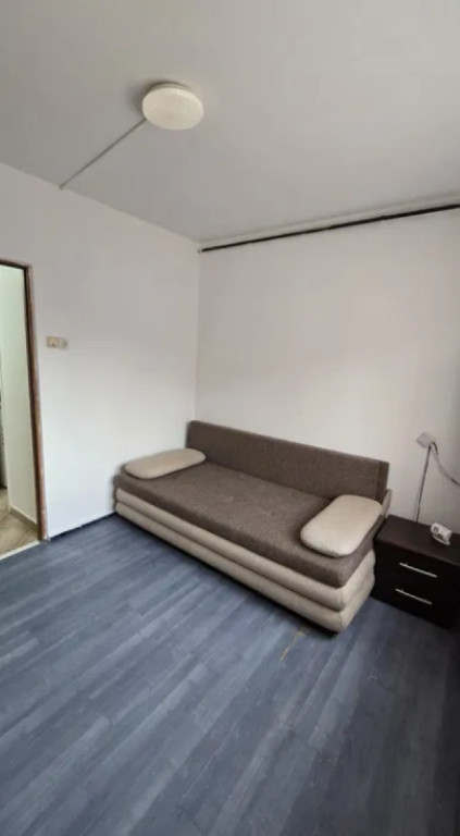 Garsoniera decomandata - Centrul Civic