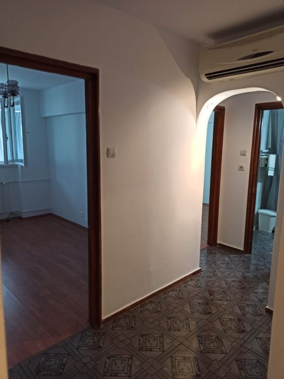 3cam.dec-1baie-disponibil imediat/Bvd Brancoveanu 130-132...
