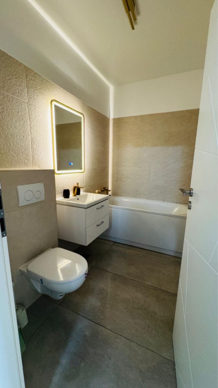 Berceni metrou popesti vest studio apollo