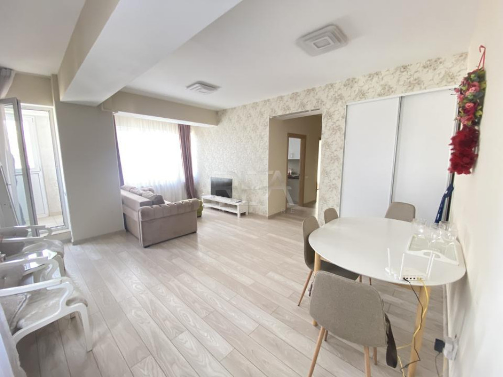 2 Camere- BLoc 2013- Zona Uranus