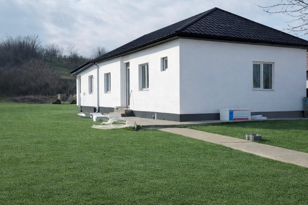 Casă de Vânzare Com. Ștefănești Vâlcea