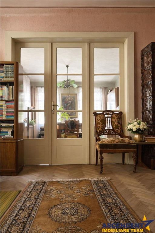 Casa, cu 850 mp gradina, Centrul Istoric - Schei, Brasov