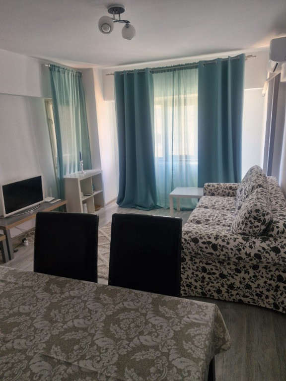 Casă / Vilă din 2024 de vânzare în zona Micro 14