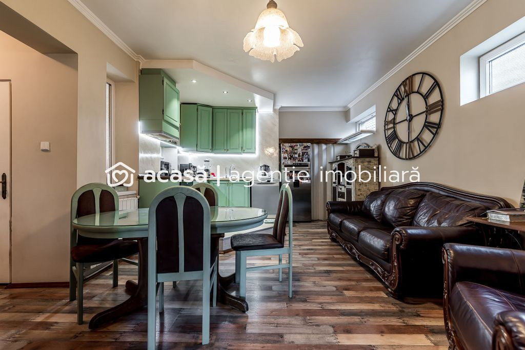 Casa solida din caramida - 8 camere - zona Sega, UTA - CO...