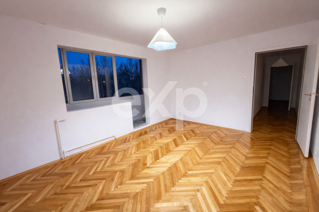 3 camere 68 mp 8 min metrou Titan bloc reabilitat centrala p