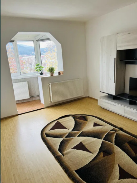 Apartament 2 camere, decomandat - zona Sacele