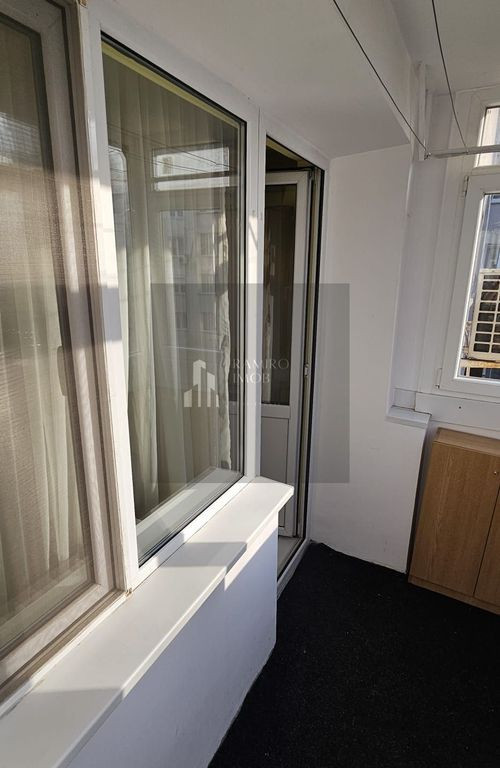 Garsoniera renovata 35 mp/ Metrou 1 decembrie la 3 minute