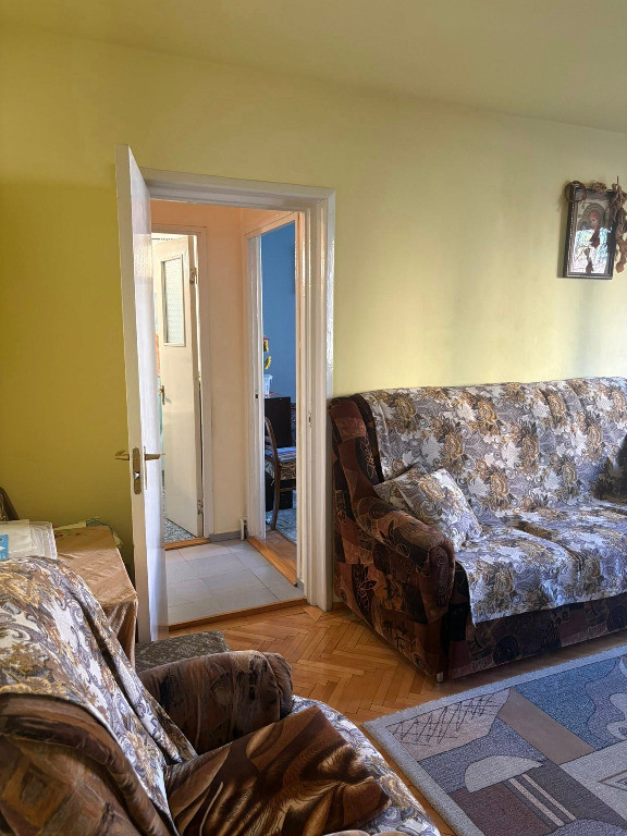 Apartament de 3 camere zona ASTRA,str Calea Bucuresti