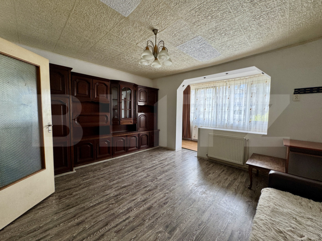 Garsoniera, 32 mp + 7 mp balcon, zona Dambu