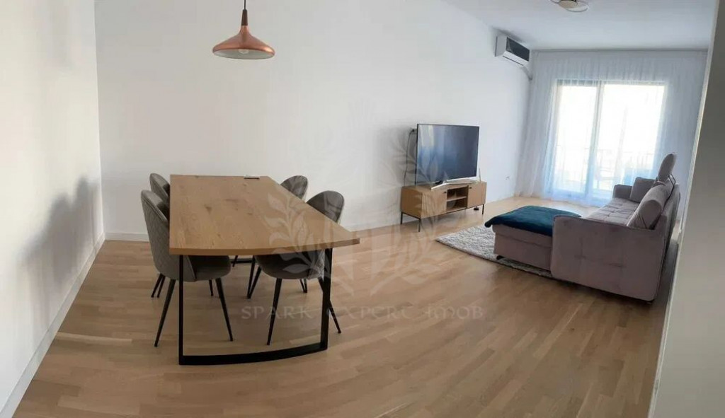 //2 CAMERE// MRS VILLAGE//LOC DE PARCARE//