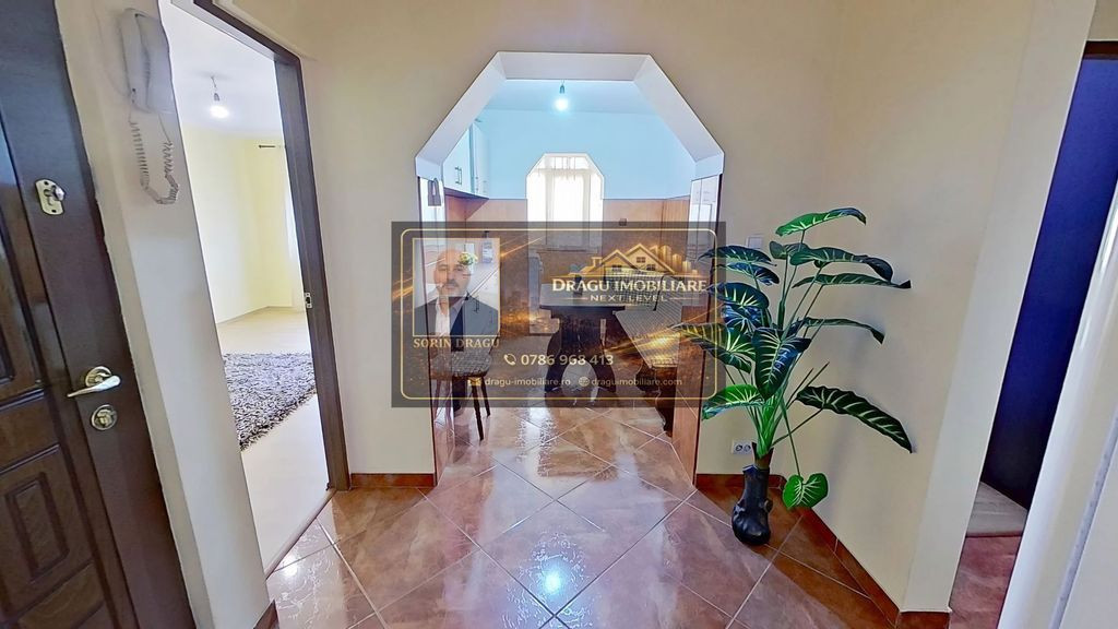 Apartament 2 camere | Decomandat | Zonă centrală | Vis-...