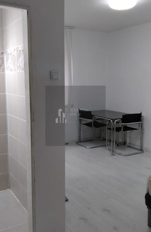 Garsoniera renovata -metrou 1Decembrie Auchan Titan-inchi...