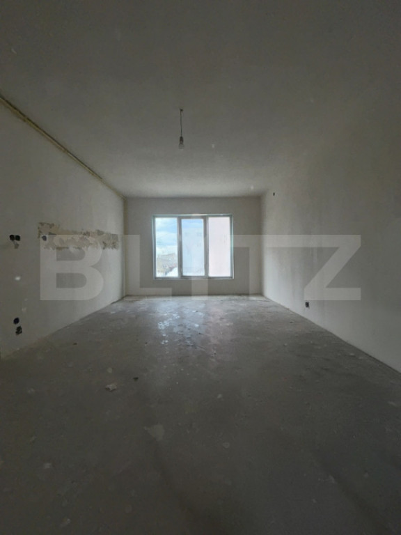 Apartament cu 3 camere, 50 mp, parter – încălzire în pa