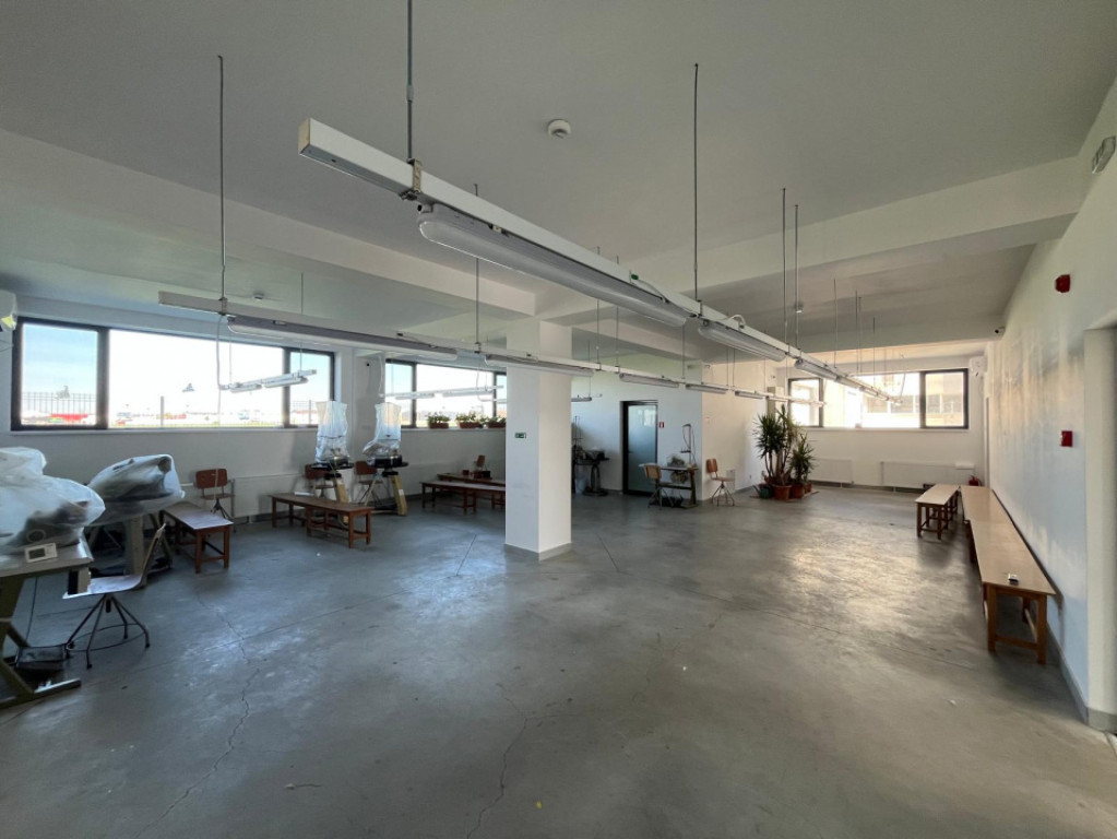 Spațiu comercial premium P+1, 650 mp utili, construcție 20