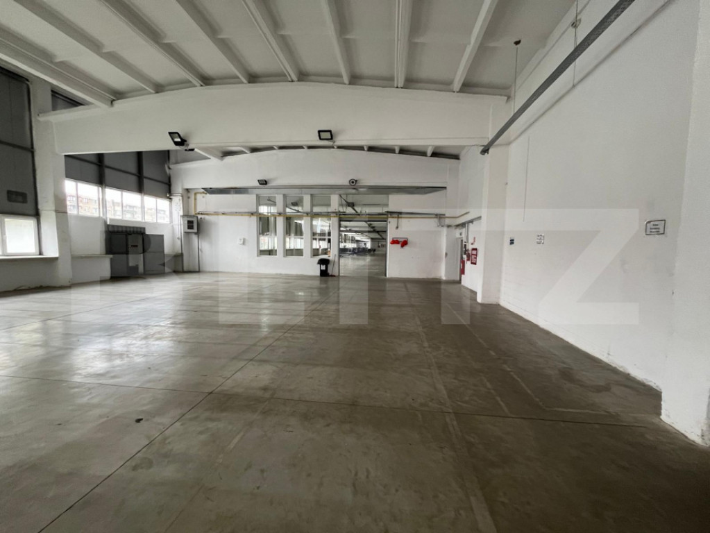 Hala de inchiriat, productie sau depozitare, la 50 km de Ora