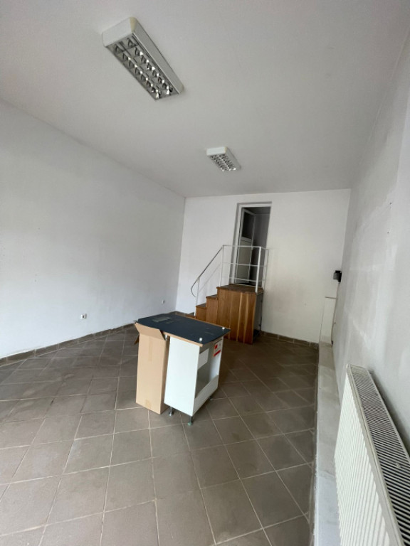 Spatiu comercial de inchiriat, 24 mp - Brazda