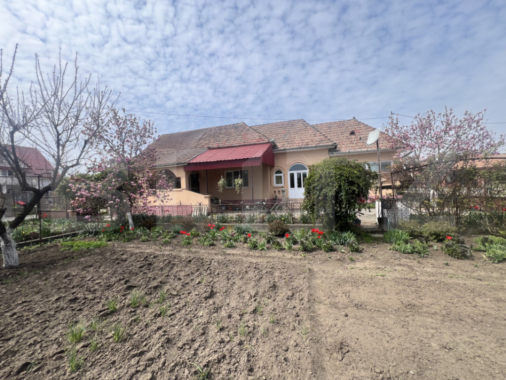 Vând casă individuală Ogra – 20 km de Târgu Mureș