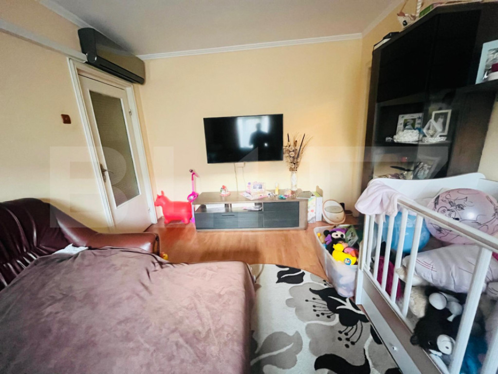 De vânzare apartament cu 3 camere în zona Nufărul