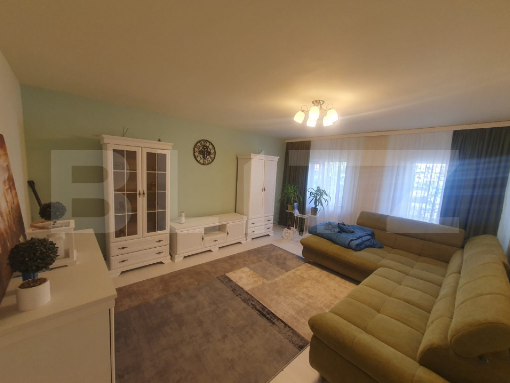 Apartamant decomandat, 4 camere, 90 mp, semicentral