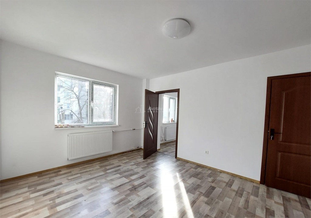 3 camere, 48 mp, etaj 2, complet renovat, zona Crang, Aleea