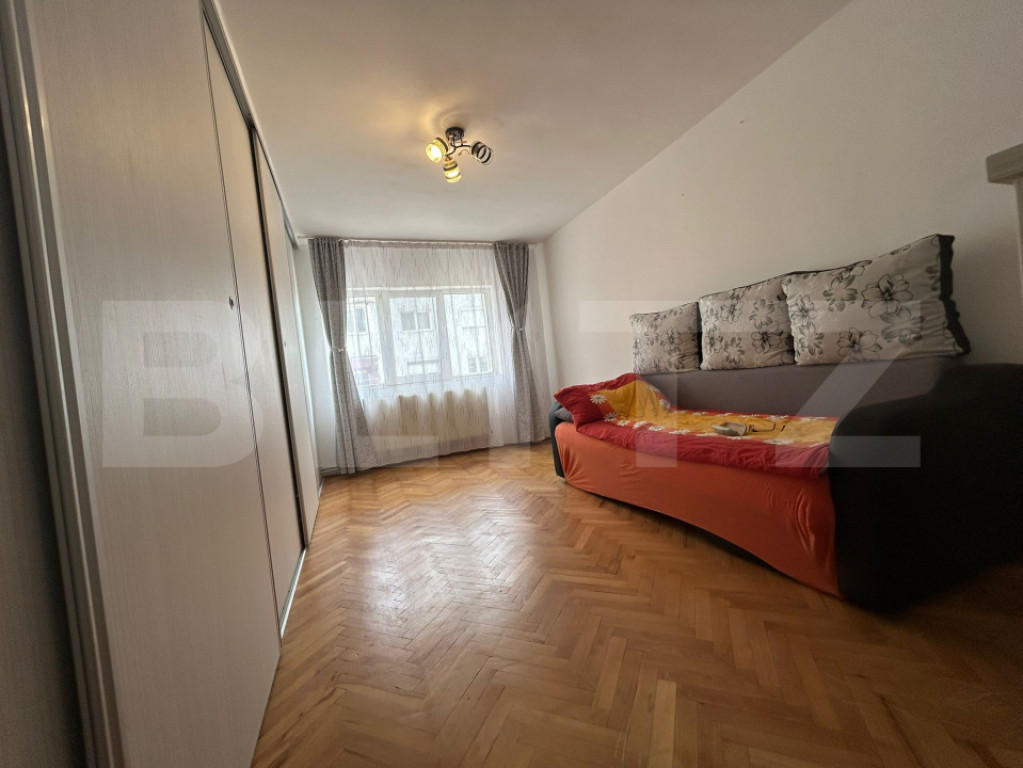 Apartament 2 camere, decomandat, 50 mp, etaj 2, zona Central