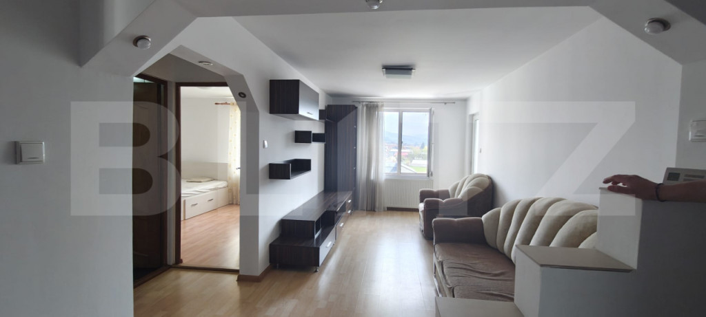 Apartament spațios și luminos, 3 camere, în Năsăud –