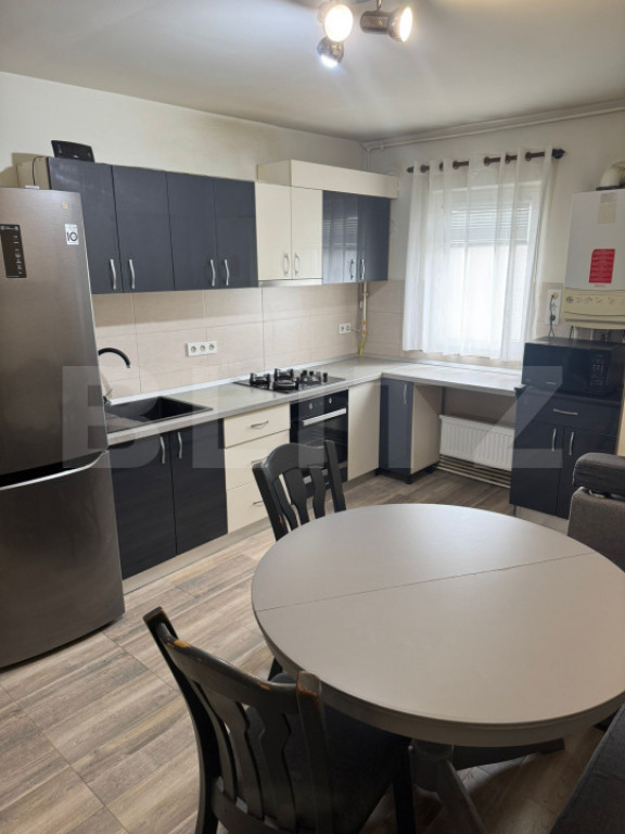 Apartament 2 camere, 55.70 mp, mobilat și utilat, orientare