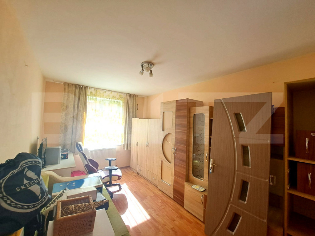 Apartament 3 camere decomandat, 68 mp, etaj 1, Astra – par