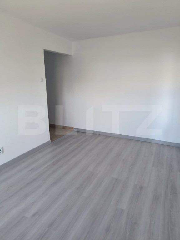 Apartament 2 camere, semidecomandat, 34 mp, zona Sud Est