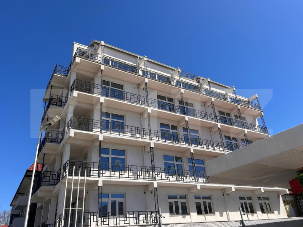 Clădire de birouri D+P+3+M, 800 mp utili, 40 locuri parcare