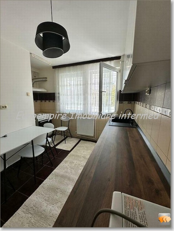 Apartament 3 camere 2 bai lux parcare subterana termen lung