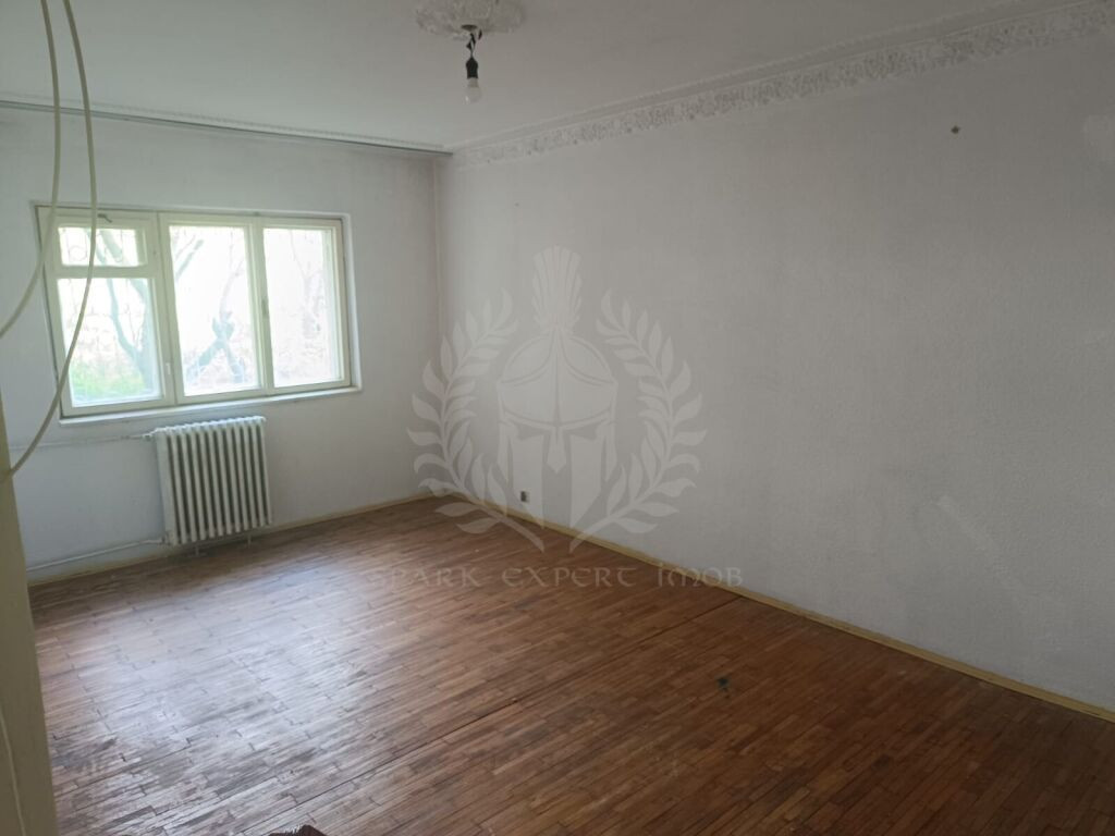 //STUDIO DUBLU//PLEIADES//