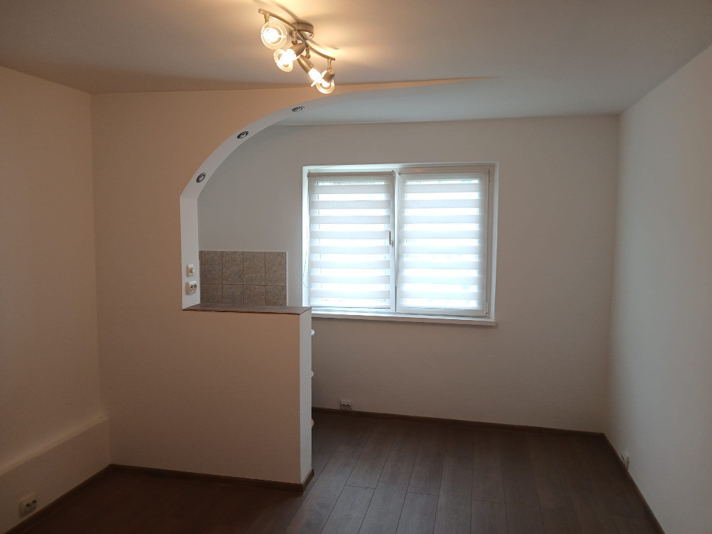 Garsoniera semidecomandata - zona Bartolomeu