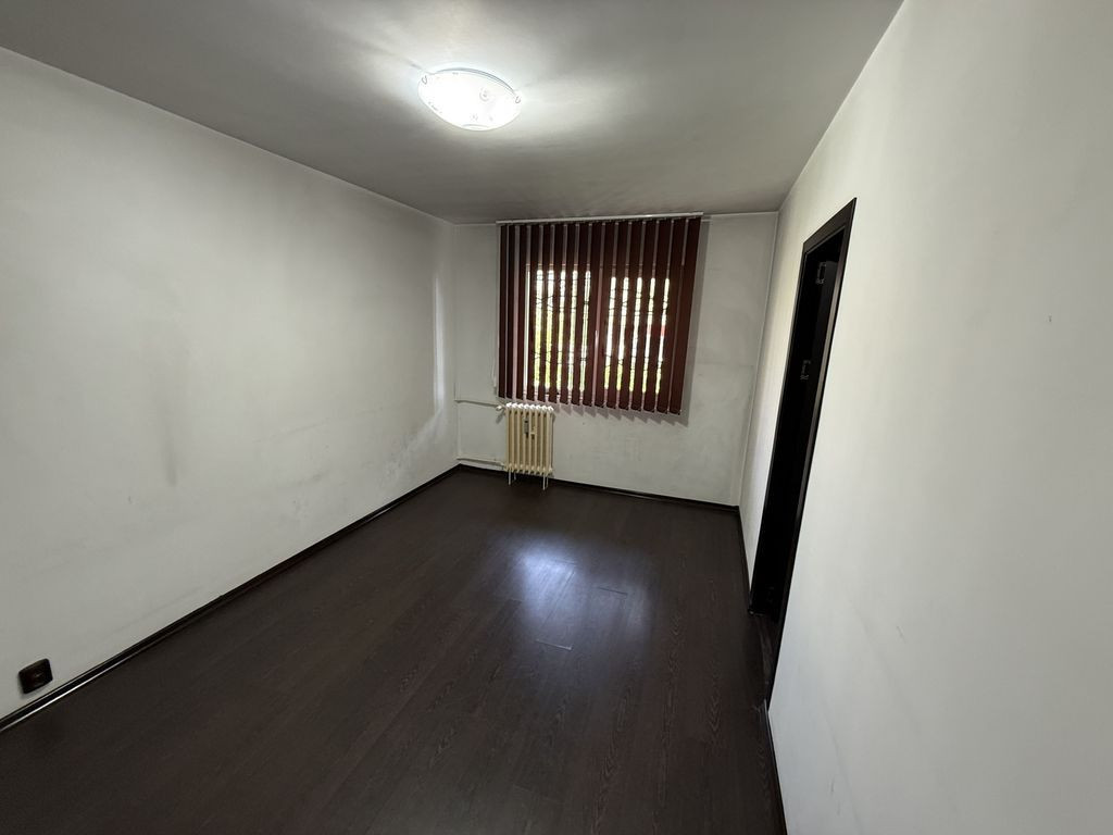 Apartament 2 camere zona KM 4-5