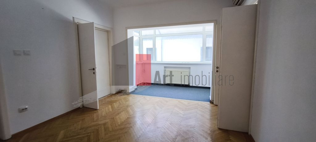 INCHIRIERE apartament cu 6 camere-Calea Victoriei