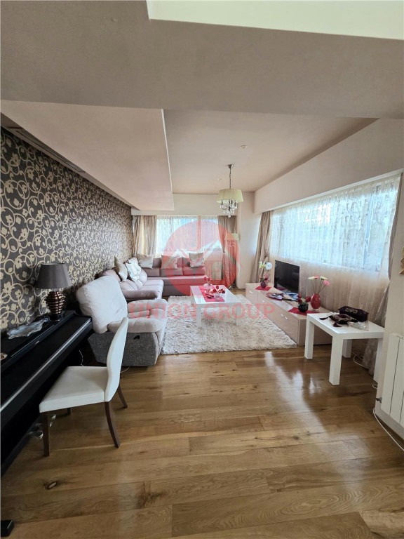 Apartament Superb, pe Malul Marii, zona Faleza Nord