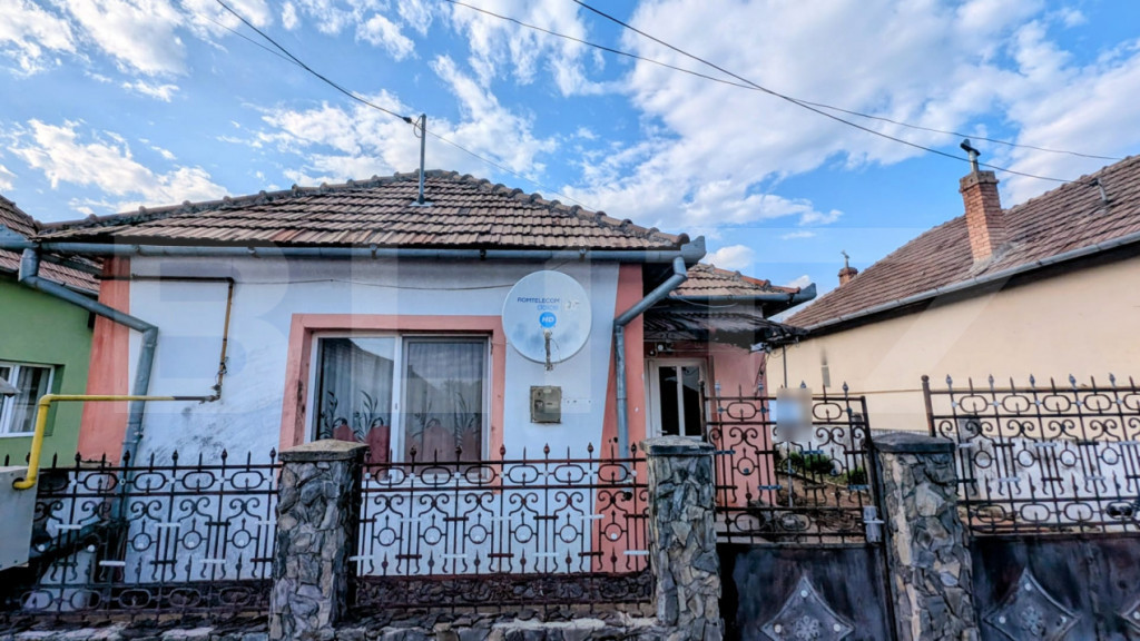 Casa individuala, 80 mp, teren 676 mp, zona Micesti